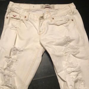 White distressed skinny jeans